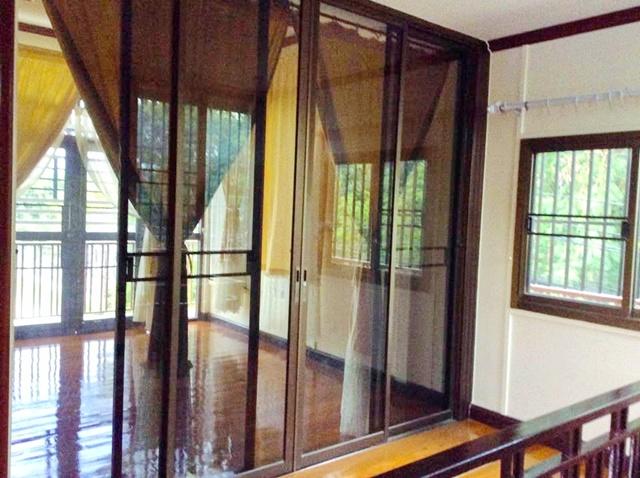 กรุงเทพกรีฑา5-7-9 บ้านเดี่ยว 2 ชั้นหลังมุม 4นอน 40 ตร.วา. MRTแยกลำสาลี 800 ม. 160 ตร.ม. 3 น้ำ พร้อมเฟอร์ฯ . รร.นานาชาติเ 4