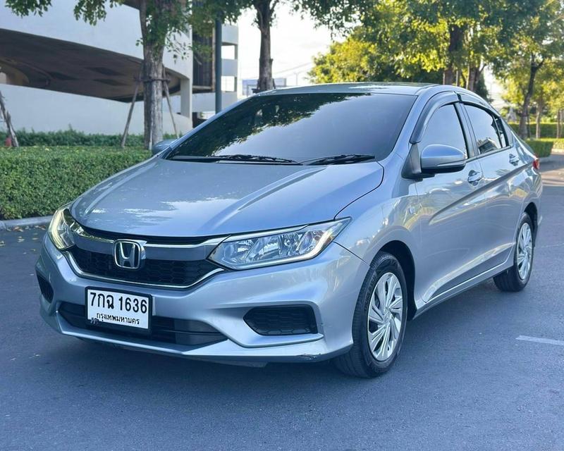 Honda City 1.5S เกียร์ Auto สีเทา ปี2018 5