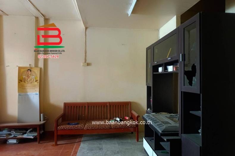 ทาวน์เฮาส์ หมู่บ้าน คัทลียาวิลล์ (ซอยลำลูกกา 49) เนื้อที่ 21 ตรว. ถนนลำลูกกา ตำบลลาดสวาย อำเภอลำลูกกา จังหวัดปทุมธานี 4