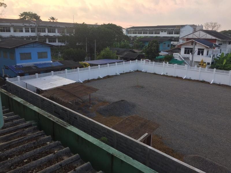 ขายที่ดินสวยมาก ใจกลางเมือง เนื้อที่ 3 งาน 57 ตรว. พร้อมรั้วคอนกรีต มีน้ำไฟพร้อมปลูกบ้าน 3