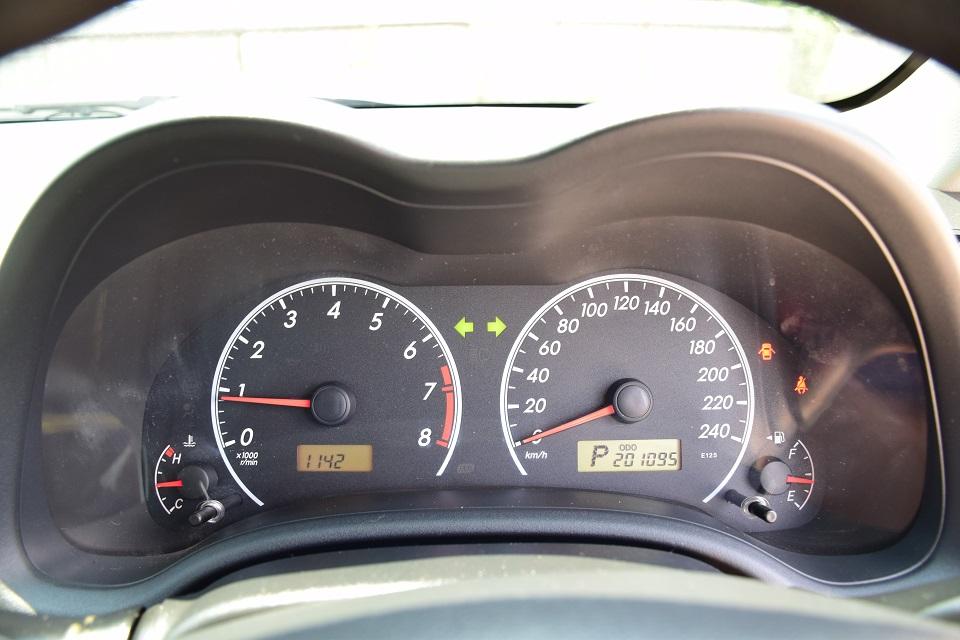 พร้อมใช้งานทั่วไทย เพียง 149000 บาท TOYOTA ALTIS 1.8 DUAL ออโต้ เบาะหนัง ยางปี2015 ABS AIRBAG รีโมท ดิส 4ล้อ เบาะหนัง เครื่องดีมาก โทร0957401229ไลUTBP รูปที่ 4