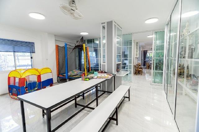 ลำโพ 9นอน MRT คลองบางไผ่ ให้เช่าคฤหาสน์หรู 2 ชั้น 112 ตร.วา.550 ตร.ม. จัดเต็มเฟอร์ วิวทะเลสาป วิวสวน 4 น้ำ ตลาดบัวทอง 4.