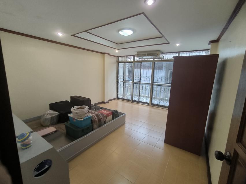 ขายบ้านทาวน์เฮ้าส์ 2 ชั้น ทำเลดี ซอยประชาอุทิศ 12 17