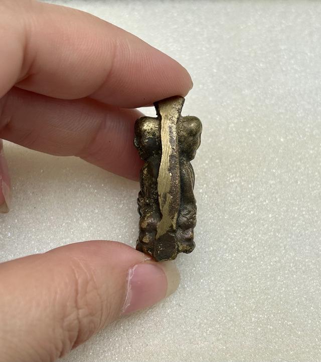 หลวงพ่อทวด หลังเตารีดหล่อโบราณ 2 หน้า รูปที่ 4