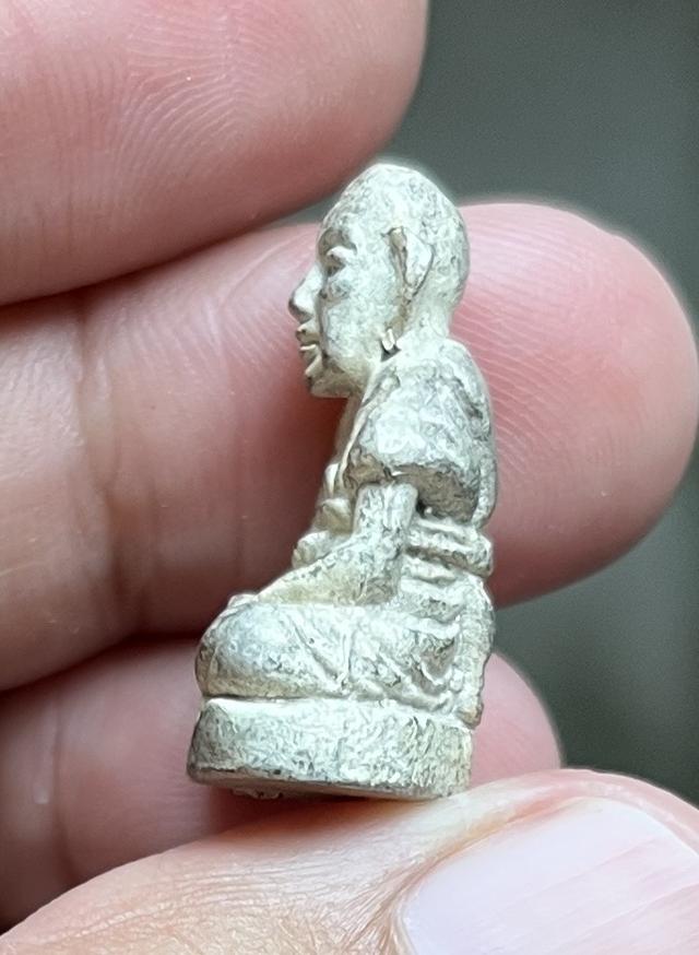 หลวงปู่สุข โพธิ์ทรายทอง 5