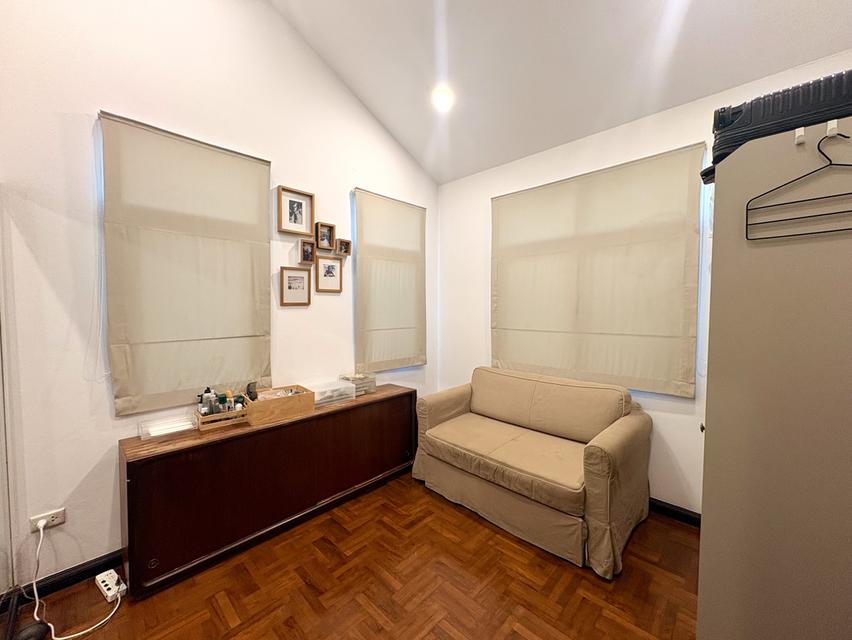 ขายบ้านเดี่ยว หมู่บ้านสวนปริญสิริ ซอยโยธินพัฒนา 3 เลียบทางด่วนเอกัย 15