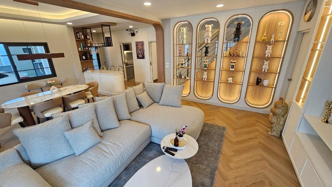  ขายบ้านหรู บ้านเดี่ยว 2 ชั้น สไตล์ Modern Luxury พร้อมอยู่ โครงการคุณภาพจาก AP Thailand หมู่บ้าน Centro บางนา 5