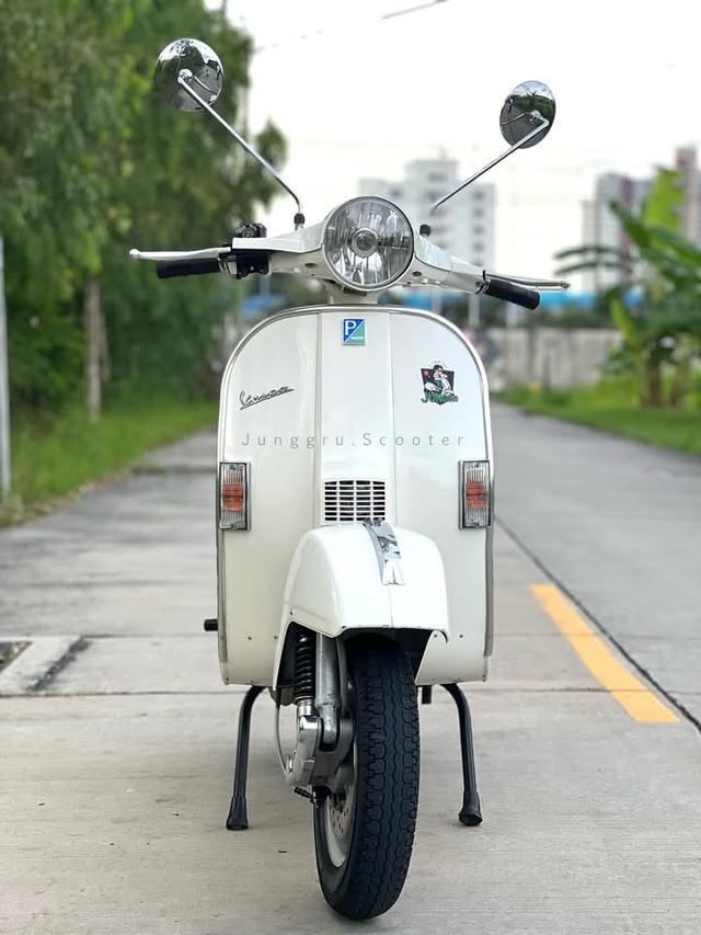 Vespa PX สีขาว 6