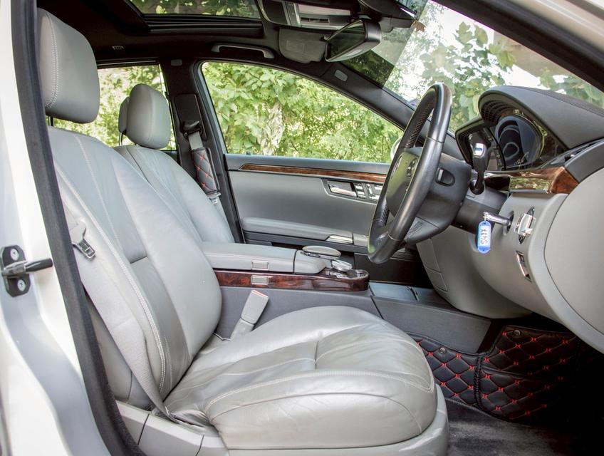  Mercedes-Benz S300 3.0 L 2008 8