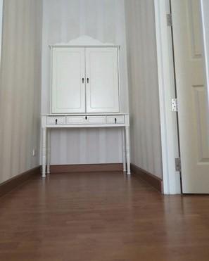 ให้เช่าทาวน์โฮม 3 ชั้น 39 ตร.ว. หมู่บ้านลภาวัน 17 ตำบลบางรักน้อย ใกล้ BTS บางรักน้อย 5