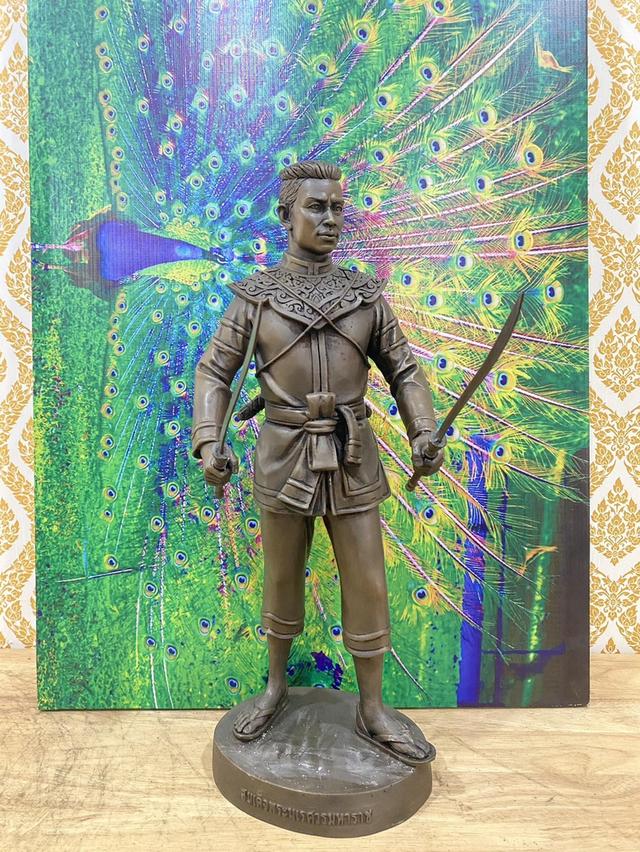 พระนเรศวรมหาราช องค์ยืน รุ่นชินราชาเสนารักษ์ ขนาดสูง18นิ้ว ปี2562