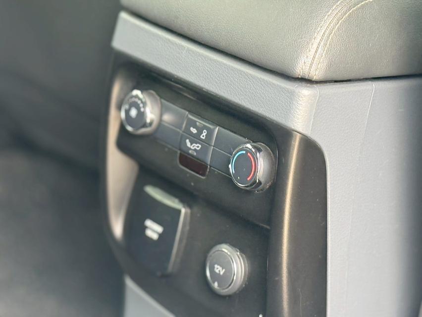 Ford Everest 2.0Titanium ปี17 11