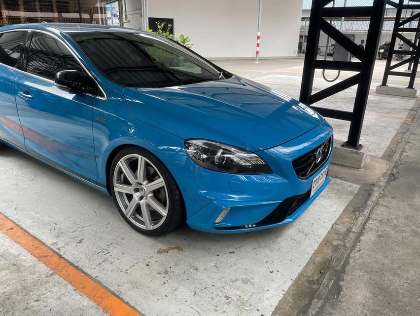 Volvo V40 T5 มือสอง