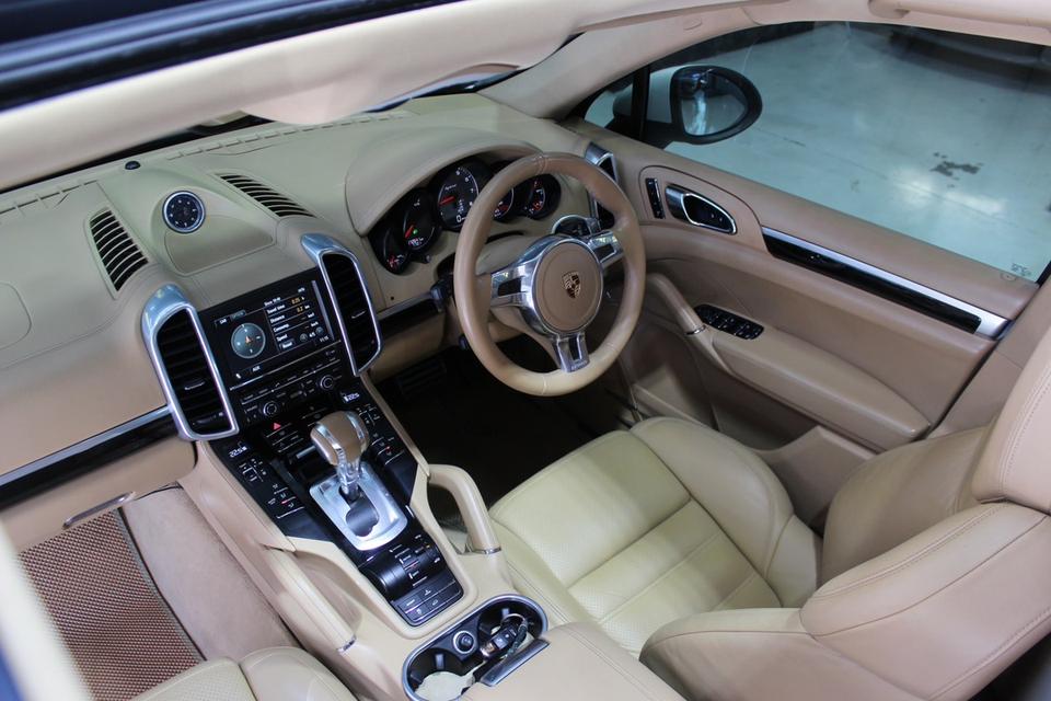รหัสรถ JRS4701 📌 Porsche Cayenne S Hybrid ปี 2013 14