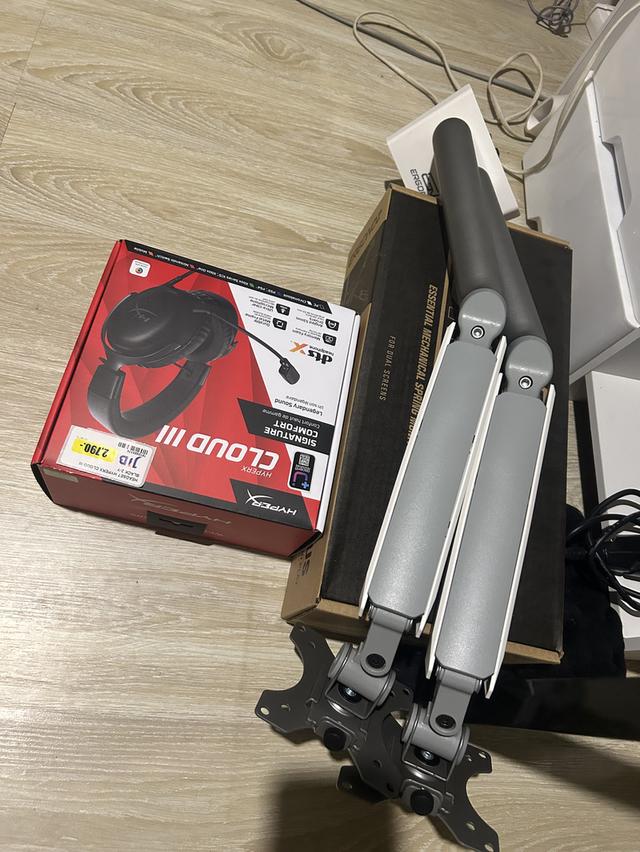 หูฟังเกมมิ่ง HyperX มือสอง สภาพเหมือนใหม่+ แขนจับจอคู่ Ezgonoz มีปรกัน ใบเสร็จทั้งสองอย่าง