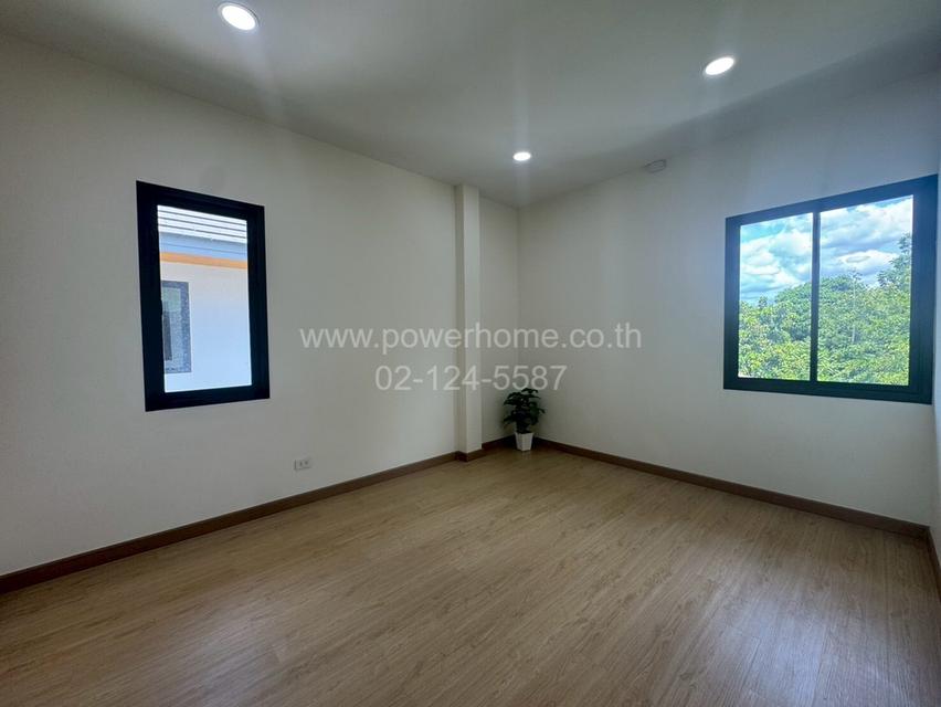 บ้านเดี่ยว 2 ชั้น เนื้อที่ 67.5 ตร.ว. ซอยบางกร่าง 45 ใกล้ตลาดเจ้าพระยาบางใหญ่ ถนนราชพฤกษ์ ต.บางกร่าง อ.เมืองนนทบุรี จ.นนทบุรี 15