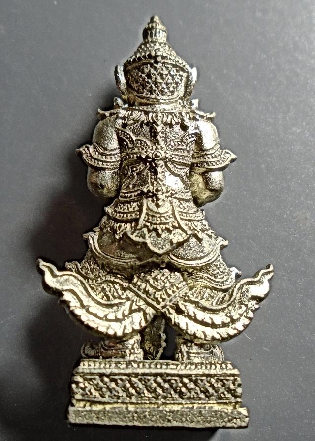 รูปหล่อ ท้าวเวสสุวรรณ เนื้อ อัลปาก้า รุ่นยกฐานะทองนำโชค หลวงพ่อทอง วัดบ้านไร่ จังหวัดนครราชสีมา ศิษย์หลวงพ่อคูณ (มีโค้ดและหมายเลข) รูปที่ 2