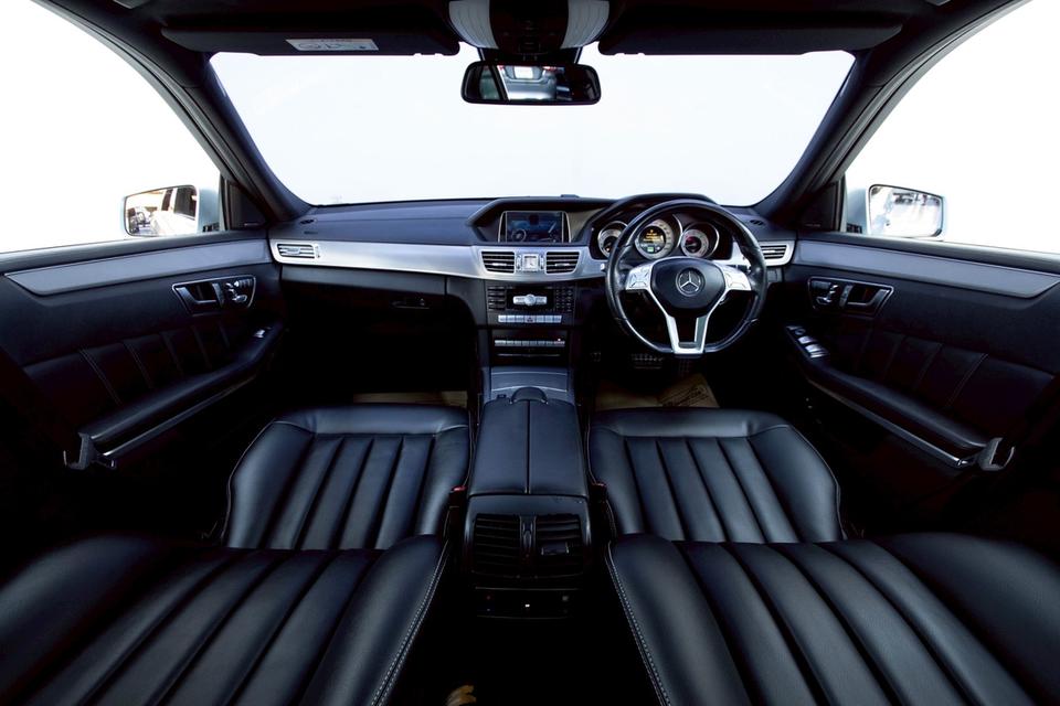 ขยับมาขับเบนซ์ในราคาสุดคุ้ม! Mercedes-Benz E300 BlueTEC Hybrid W212 AT 2016 ✨ รูปที่ 10