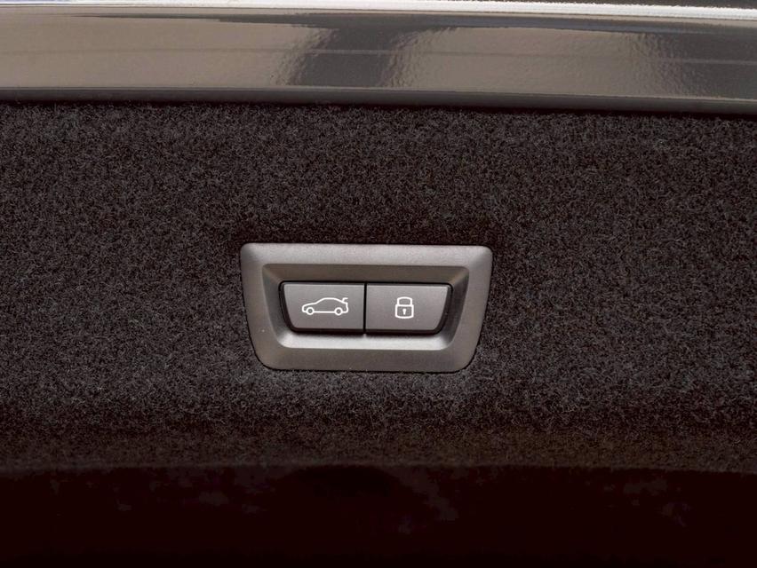 BMW 750e xDrive MSport (G70) ปีจด 2024 18