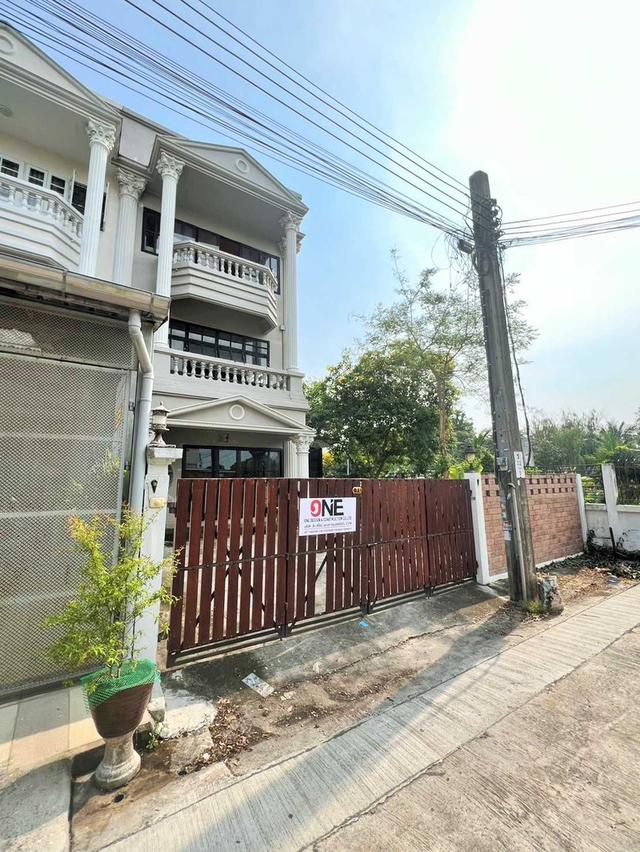 อาคารพาณิชย์ 3 ชั้น เนื้อที่ 36.3 ตร.ว. ซอยประชาอุทิศ 12 ถนนประชาอุทิศ แขวงราษฎร์บูรณะ เขตราษฎร์บูรณะ กรุงเทพมหานคร 3