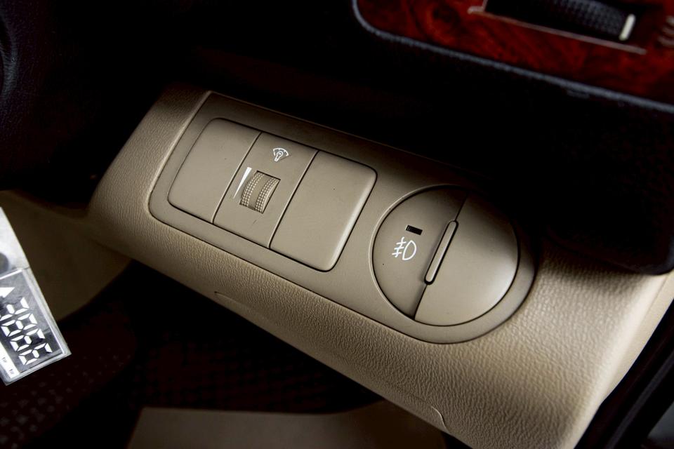 HYUNDAI H-1 2.5 DELUXE 2009  9