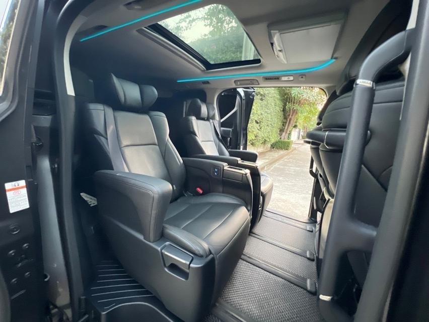รหัสรถ CH9990 TOYOTA VELLFIRE 2.5 HYBRID ZR G E-Four 2015 14