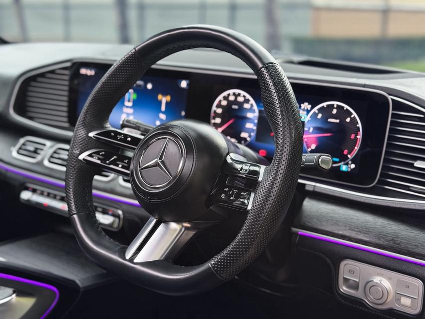 Mercedes-Benz GLE300d 4MATIC AMG Dynamic Facelift 2024 สีดำ ไมล์น้อย รูปที่ 9