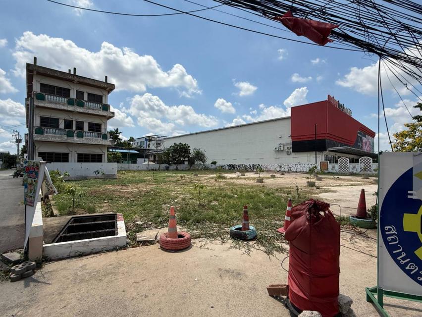ขายที่ดิน พร้อมสิ่งปลูกสร้าง ถ.ประดิษฐ์มนูธรรม ลาดพร้าว 1 ไร่ 58 ตรว.
