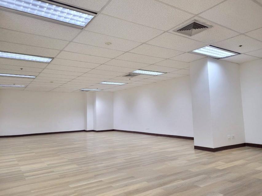 ให้เช่าพื้นที่ ตึก Sethiwan Tower ชั้น 4D พืนที่โล่ง 200 ตร.ม สัญญาเช่าอย่างน้อย 3 ปี 4