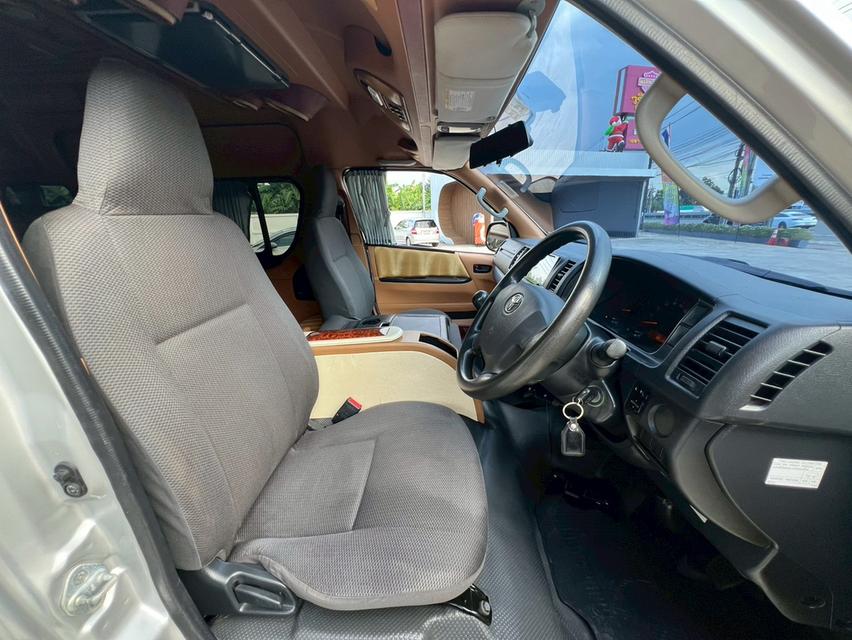 ปี 2016 TOYOTA COMMUTER, 3.0 D4Dป้ายฟ้าแท้ ไม่เคยวิ่งป้ายเหลือง 7