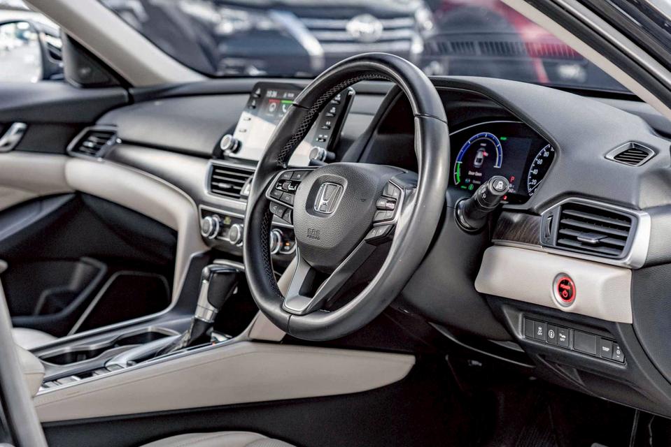 รหัสรถ NP3397 HONDA ACCORD 2.0HYBRID ปีรถ : 2019 14