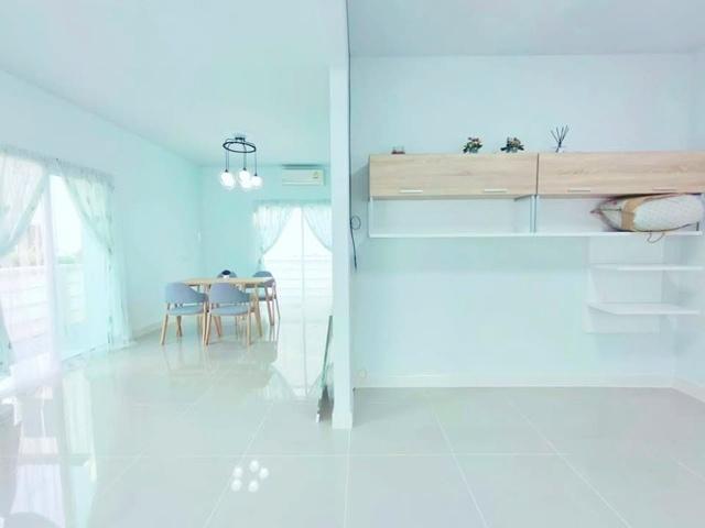 เช่าทาวน์โฮม 2 ชั้น 3 นอน 2 น้ำ จัดเต็มเฟอร์ฯ ของใช้ไฟฟ้า วัดสามง่าม บางบัวทอง7-Eleven บางบัวทอง 1กม.