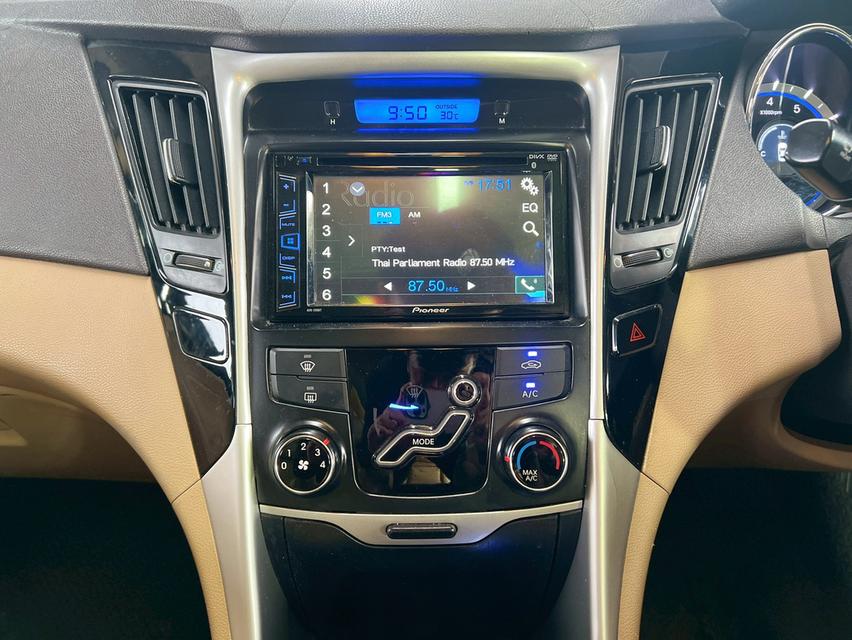 Hyundai Sonata Sport 2.0 S AT ปี 2013 12