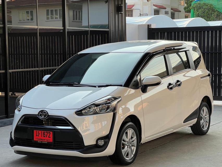 Toyota SIENTA 1.5G Wagon
