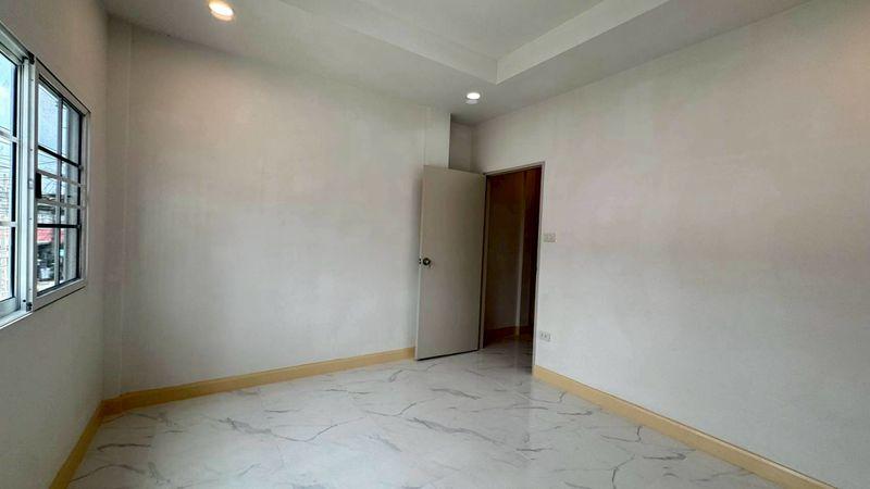 ขาย หมู่บ้านฉัตรณรงค์วิลล่า 3 ถ. ลำลูกกา ซ. เปียร์นนท์ 18