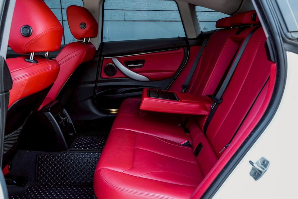 BMW 320d 2.0 GT SPORT F34 AT 2017ไมล์ 126,xxx km. !!! ราคา 739,000 บาท รูปที่ 9