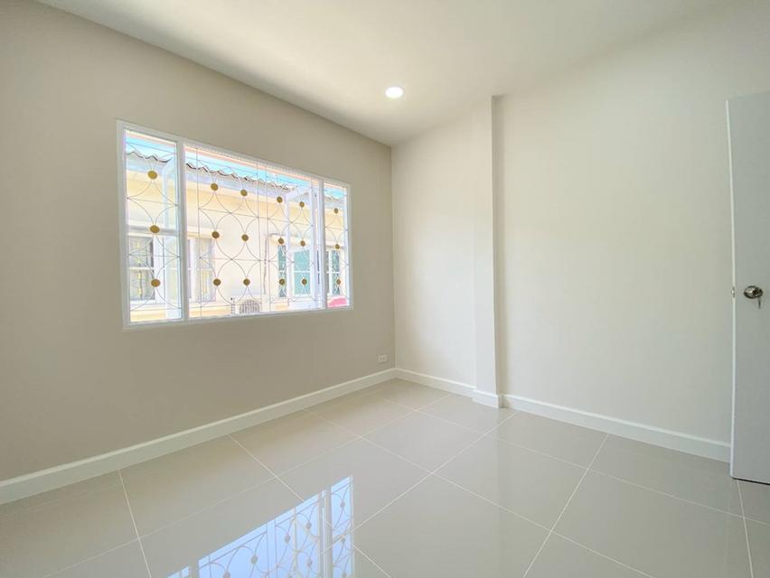 ขาย ทาวน์เฮ้าส์ 2 ชั้น ม.บุศรินทร์ (บ้านกล้วย-ไทรน้อย) 21 ตร.ว. บางบัวทอง นนทบุรี 8