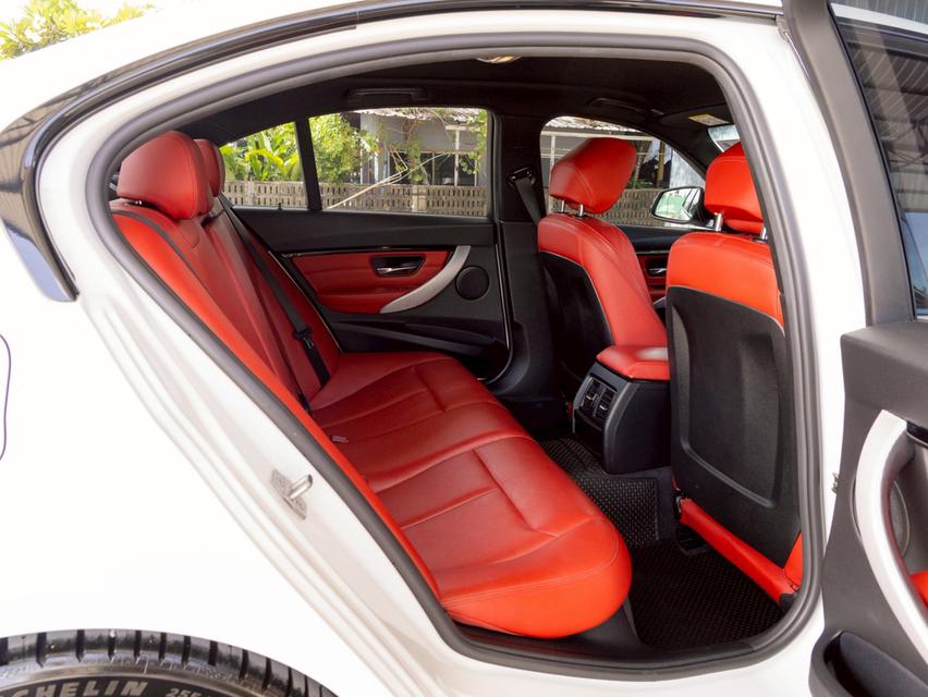 รหัสรถ 12AT8885 BMW 320d 2.0 M Sport(F30) | จดปี : 2019 16