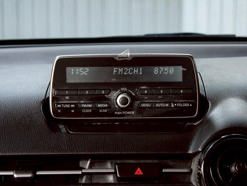 MAZDA 2 1.3 High ปี 2016 โฉม ปี14-ปัจจุบัน 4Dr สีขาว เกียร์ Auto เครื่องยนต์ เบนซิน ไมล์ 62,256 Km. 14