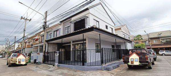 ขายทาวน์เฮ้าส์ โครงการ Baan Pruksa 40 Rangsit Klong 3 (หลังริม) ทำเลทอง 3ห้องนอน 2ห้องน้ำ Tel 098-8509899 1