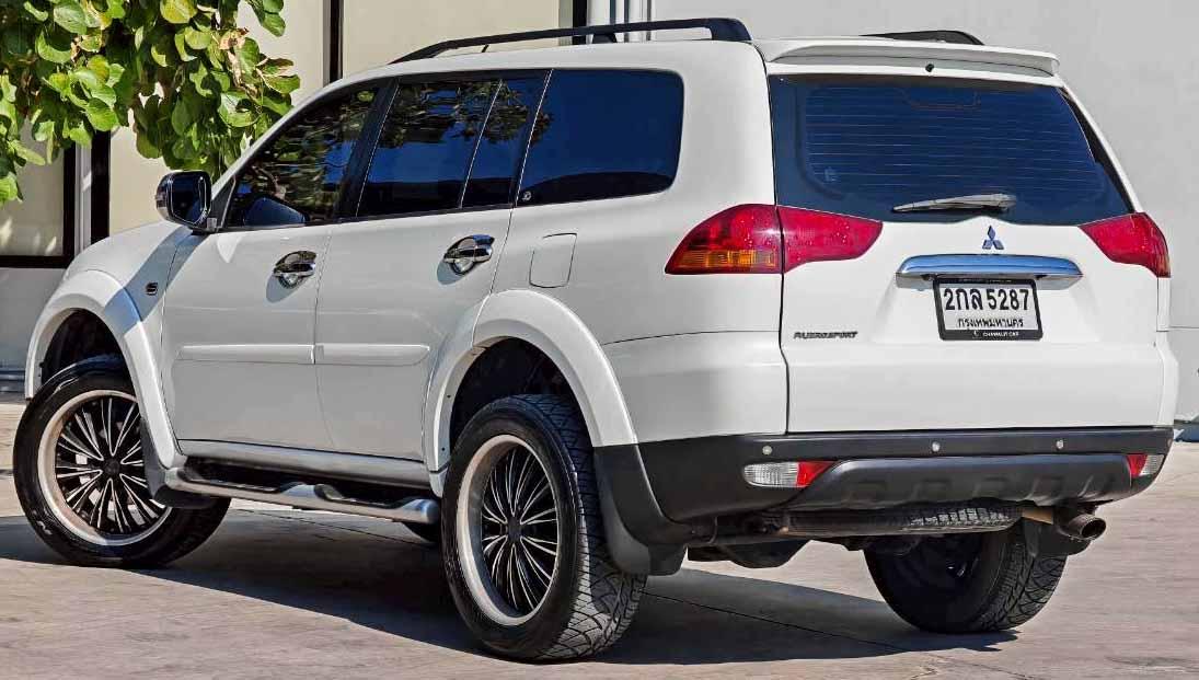 2013 MITSUBISHI PAJERO SPORT 2.5 GT รูปที่ 4
