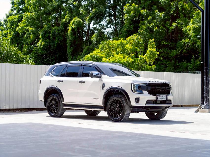Ford Everest 2.0 Bi-Turbo Titanium+ 2WD ปีจด 2023 7