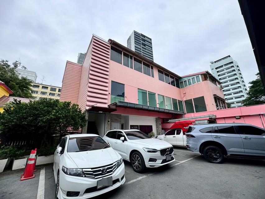 ให้เช่าพื้นที่สำนักงาน ซอยสุขุมวิท 55 (ทองหล่อ 13) ทำเลดีใกล้แหล่งธุรกิจ (N.1974) 1