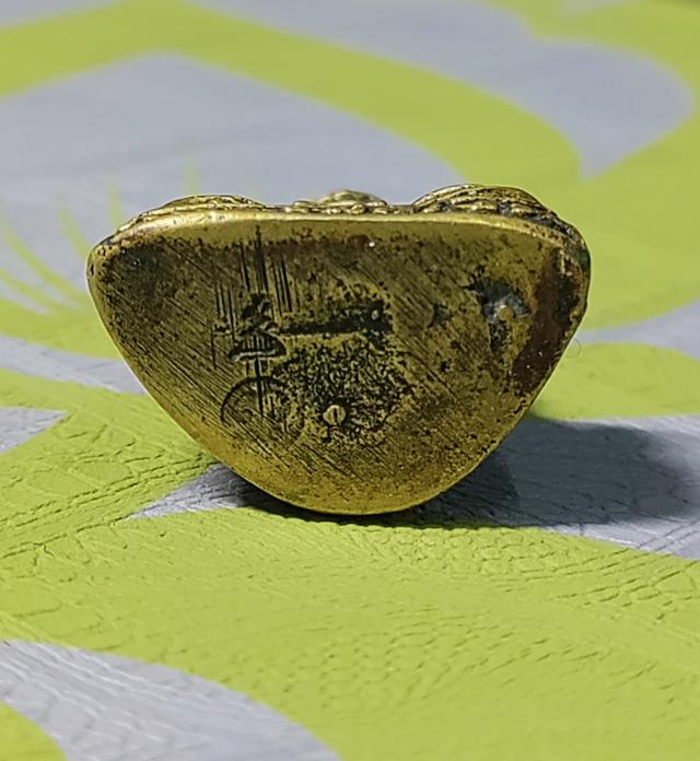 รูปหล่อหลวงพ่อเงิน วัดตะพานหิน รูปที่ 3