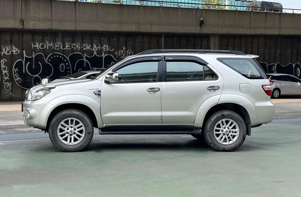 Toyota Fortuner 3.0 V auto 2WD ปี 2009 3