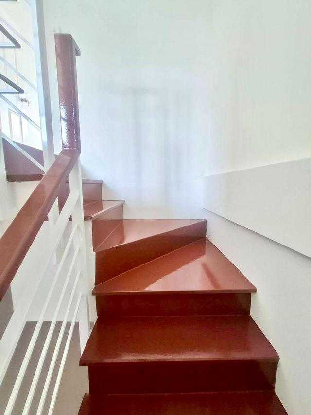 ขาย ทาวน์เฮาส์ 2 ชั้น สไตล์โมเดิร์น เนื้อที่ 19.8 ตารางวา หมู่บ้านเดอะทรัสต์ทาวน์ วงแหวน-ลำลูกกา ซ.15 ถนนบึงคำพร้อย ต.บึงคำพร้อย อ.ลำลูกกา ปทุมธานี 17