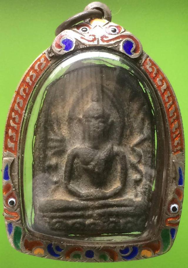 พระกำแพงซุ้มกอเนื้อชิน 1