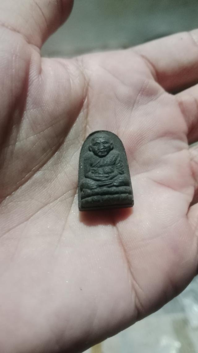 พระผงหลวงปู่ทวด เหยียบน้ำทะเลจืด รุ่นมหามงคล ปี2550 วัดช้างให้ จ.ปัตตานี หลังยันต์นะ เนื้อผงพุทธคุณ ผงว่าน ผงใบลาน250บาท