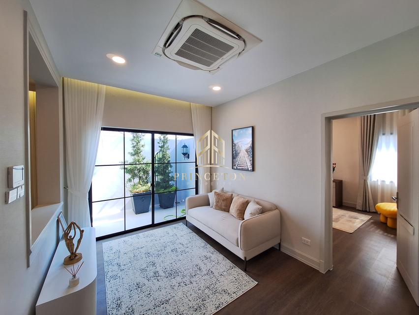 Luxury House For Sale or Rent Nantawan Rama 9 New Krungthep Kreetha 9