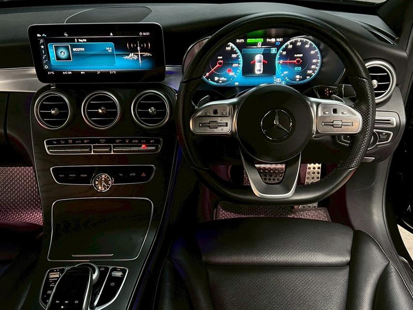 Mercedes-Benz C300e AMG Dynamic Sedan 8